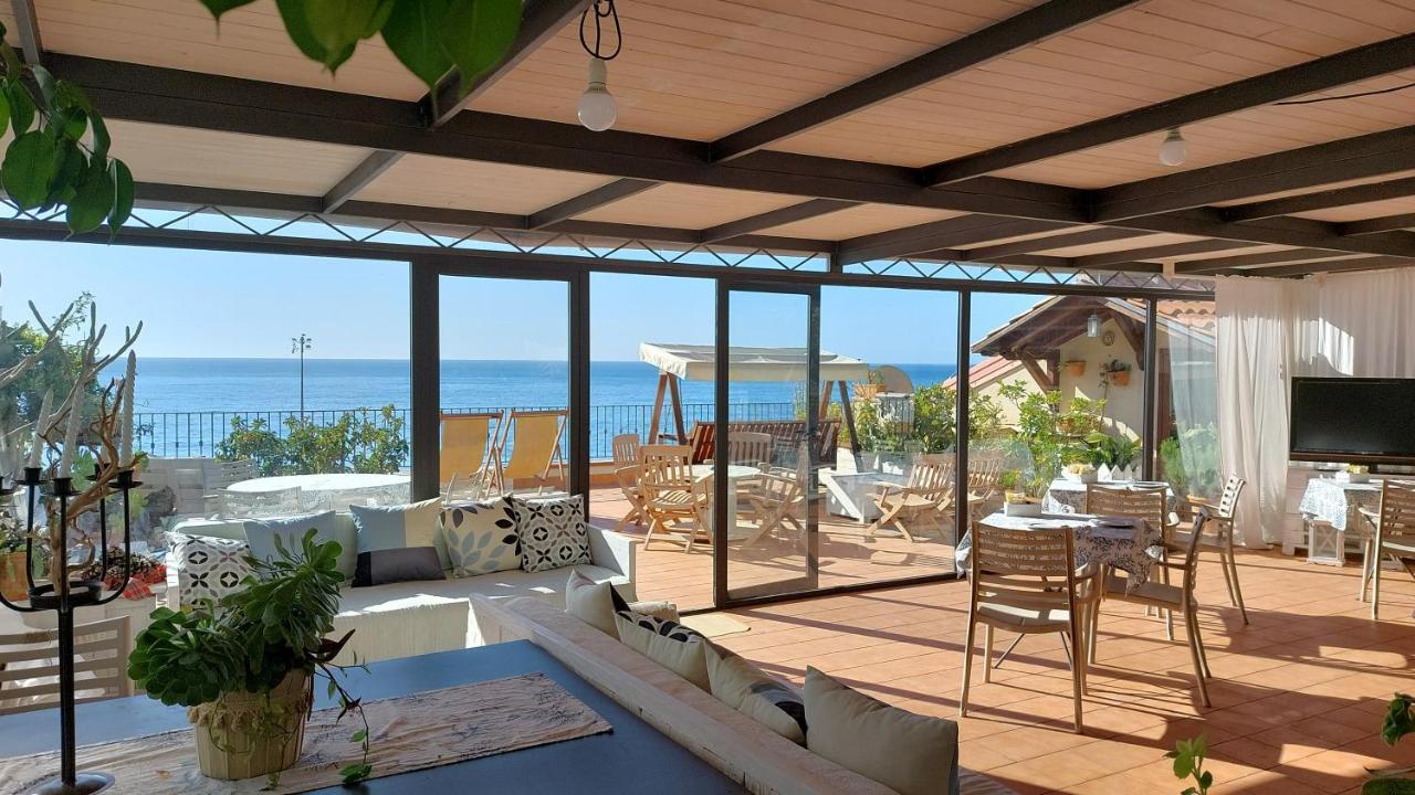 B&B Sottocoperta Taormina Exterior photo